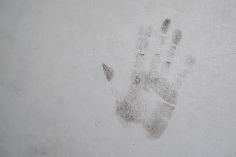 Verschmutzungen einer Wand nach Malerarbeiten